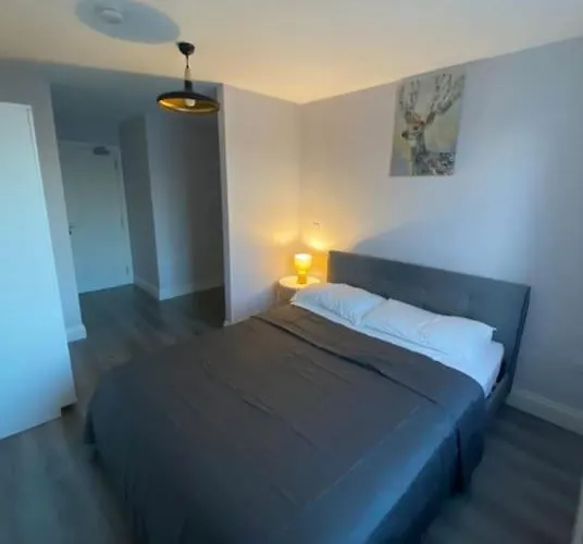 Modern And Cosy 1-bed In The Heart Of *